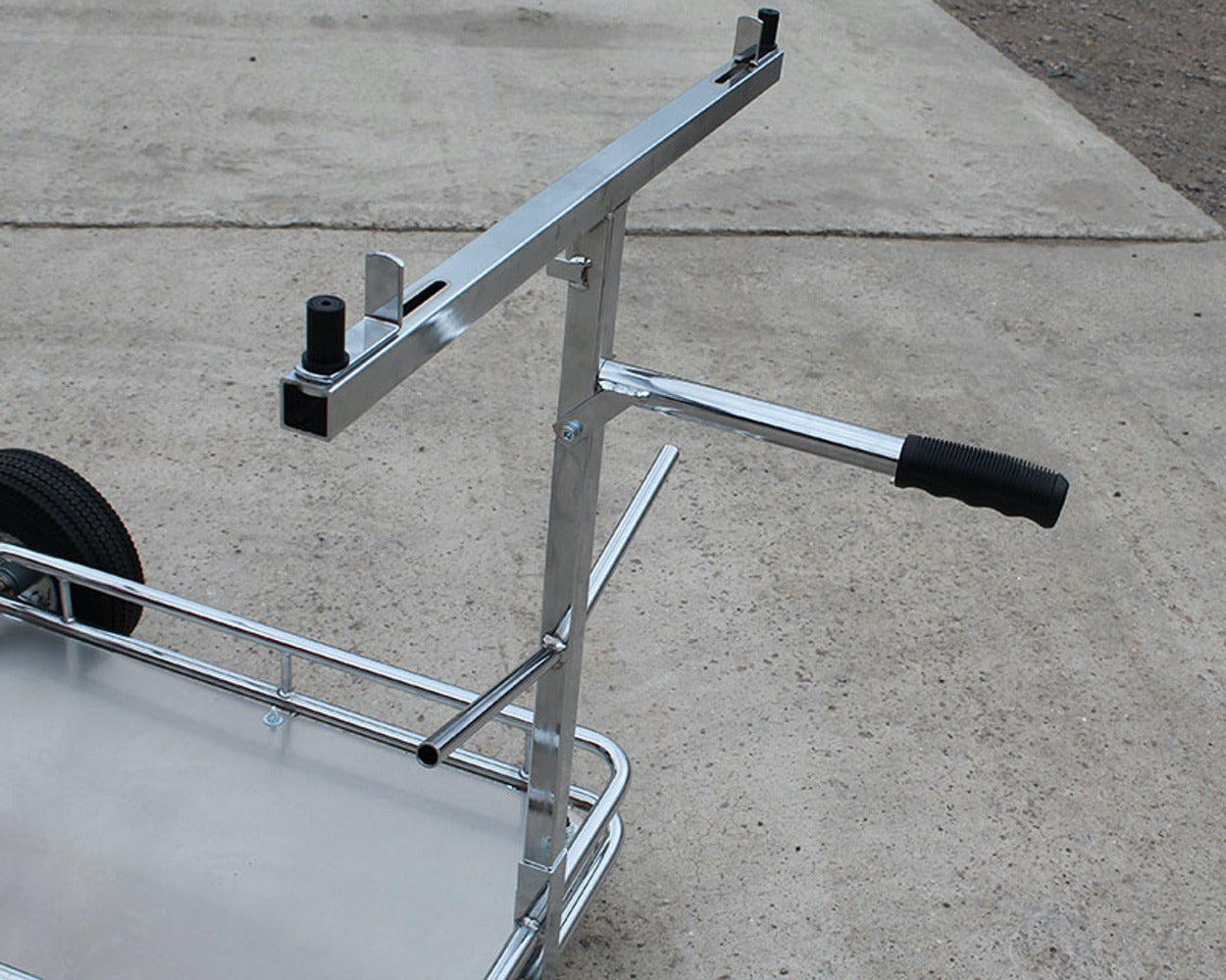 Senzo Chrome 4 Wheel Kart Trolley With Tyre Posts